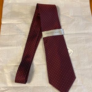 Tie never worn